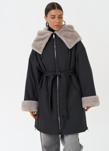 Пуховик с отделкой из эко меха 