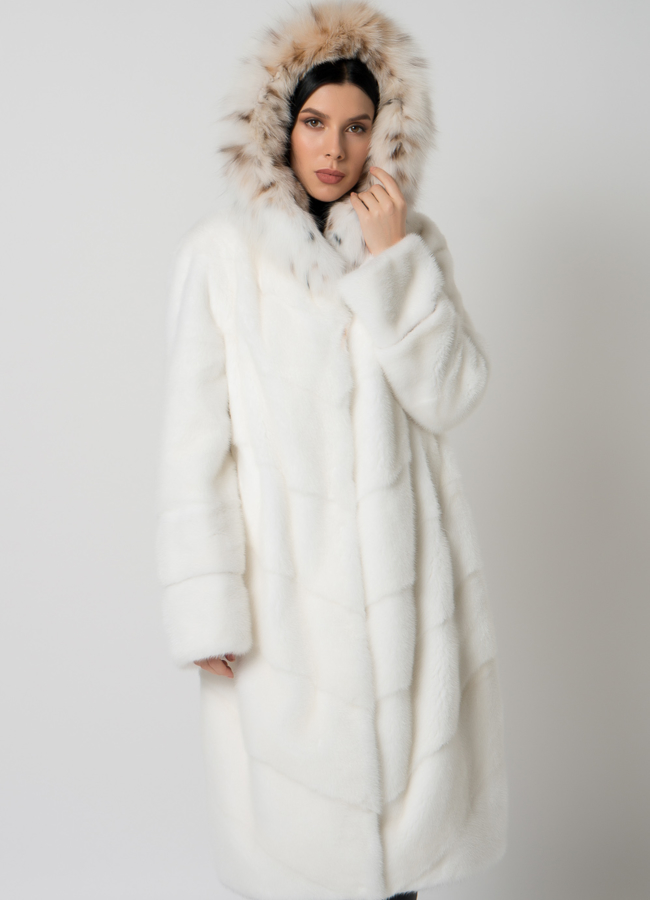Белая шуба из норки с рысью модель № 25277 универмаг малина