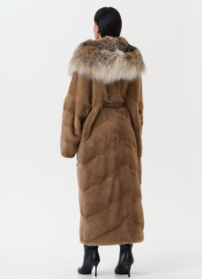 Длинная шуба из норки с капюшоном из рыси модель № 27844 в кредит