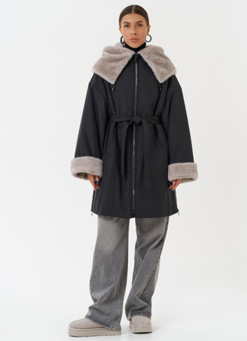 Пуховик с отделкой из эко меха 