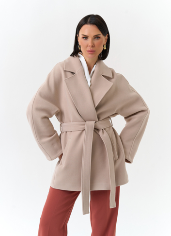 Женское укороченное пальто с английским воротником Женское укороченное пальто с английским воротником