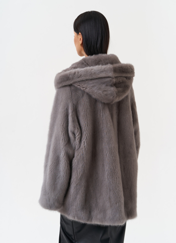 Женская норковая шуба с капюшоном 