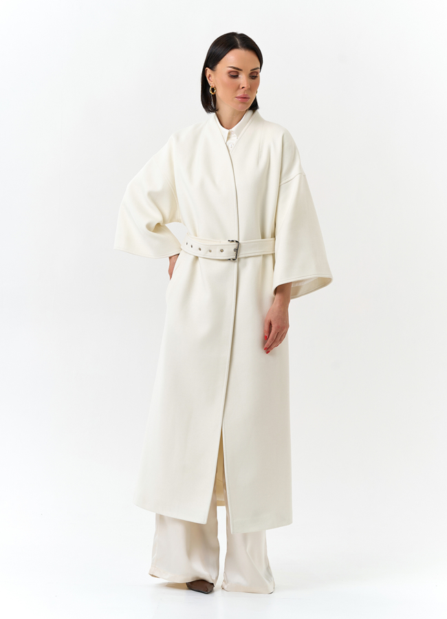 Женское пальто белого цвета модель № 32642 в кредит