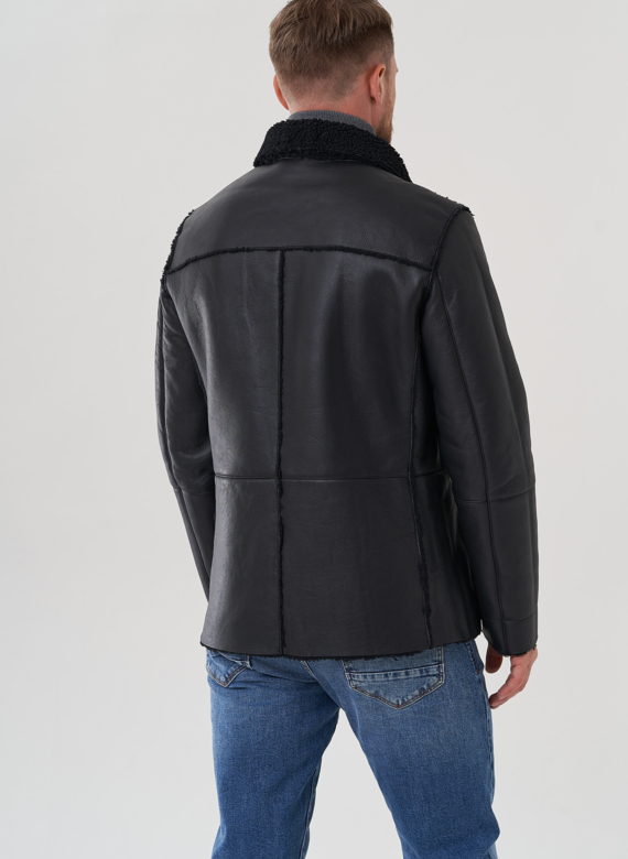 Дубленка мужская черного цвета 