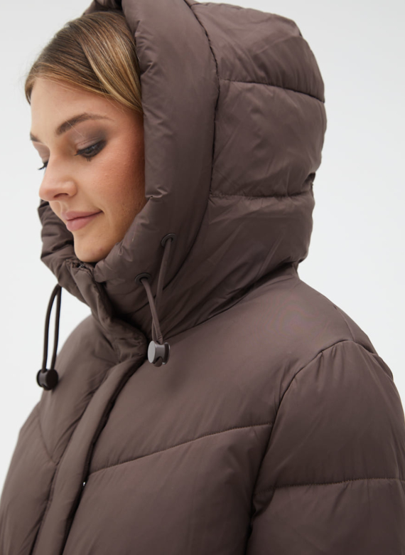 Пуховик женский с капюшоном