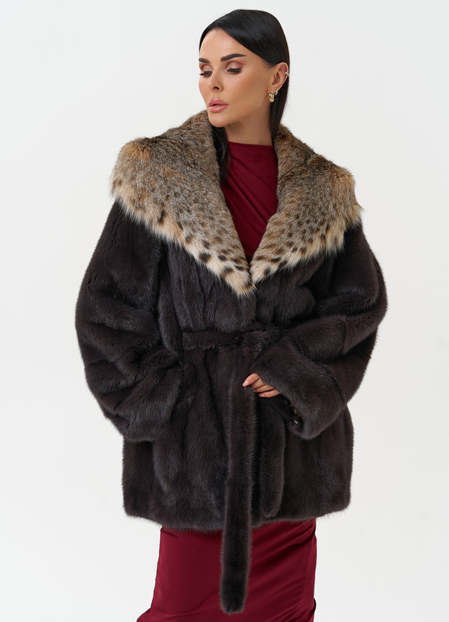 Женская шуба из меха норки с капюшоном из меха рыси модель № 31164 в рассрочку