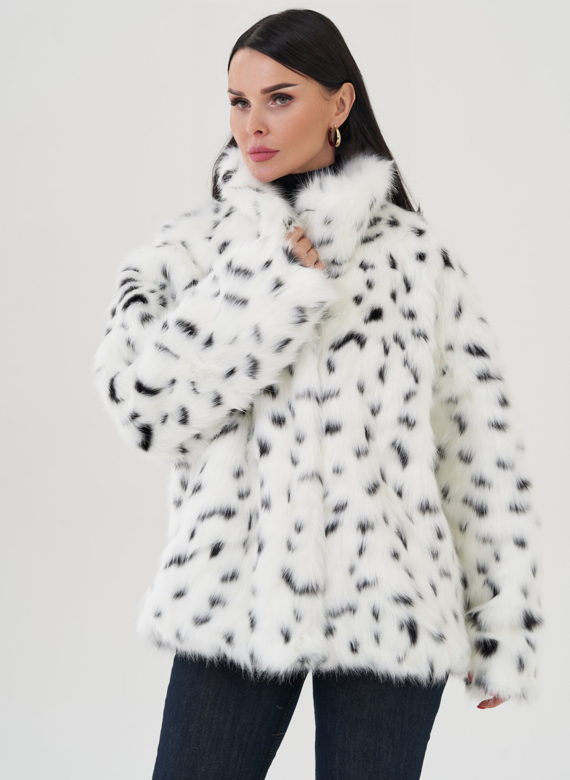 Куртка из эко меха с анималистичным принтом