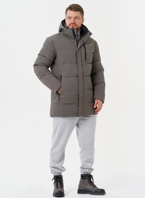 Зимний пуховик с капюшоном
