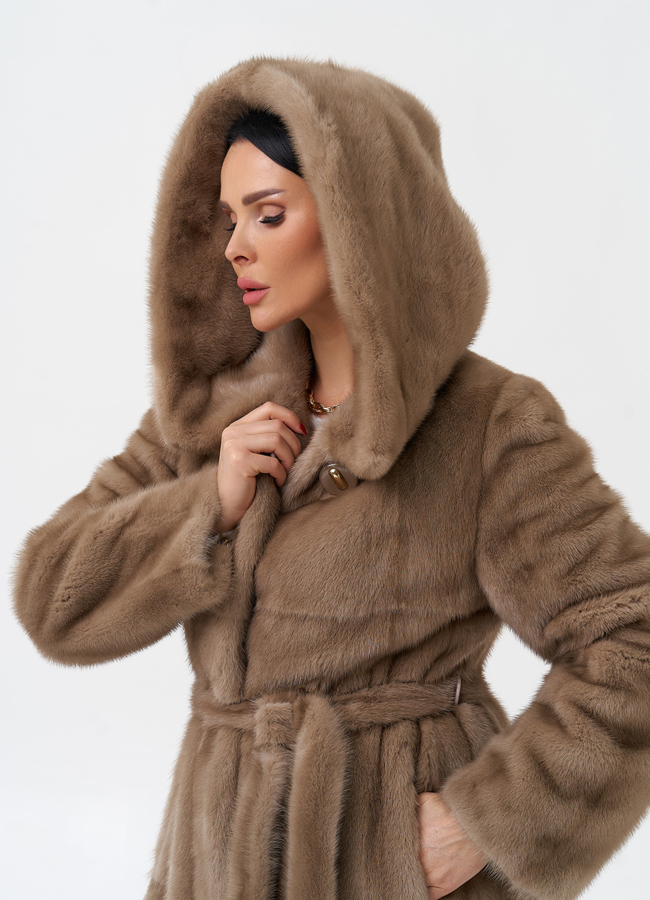 Длинная шуба с капюшоном  модель № 29229 в рассрочку