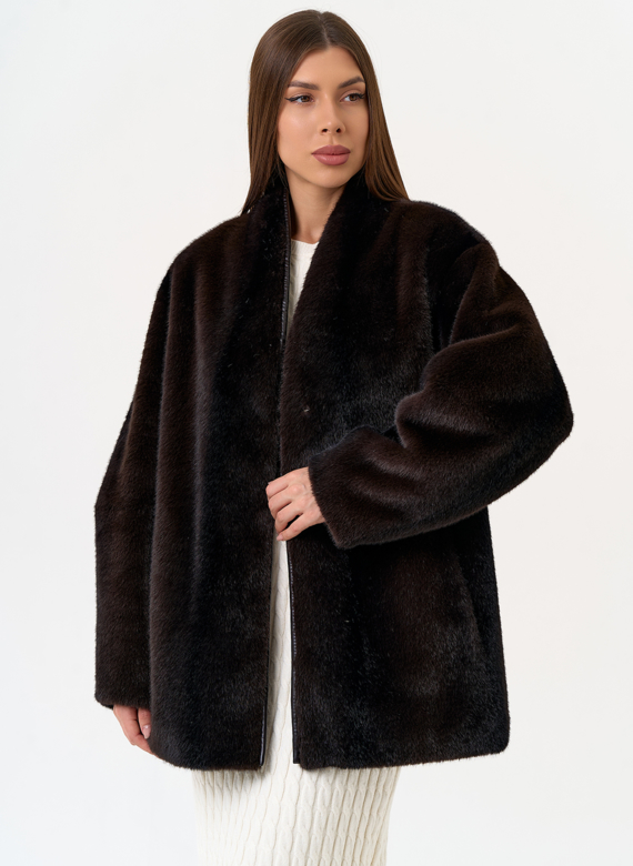 Женская шуба из эко меха коричневого цвета