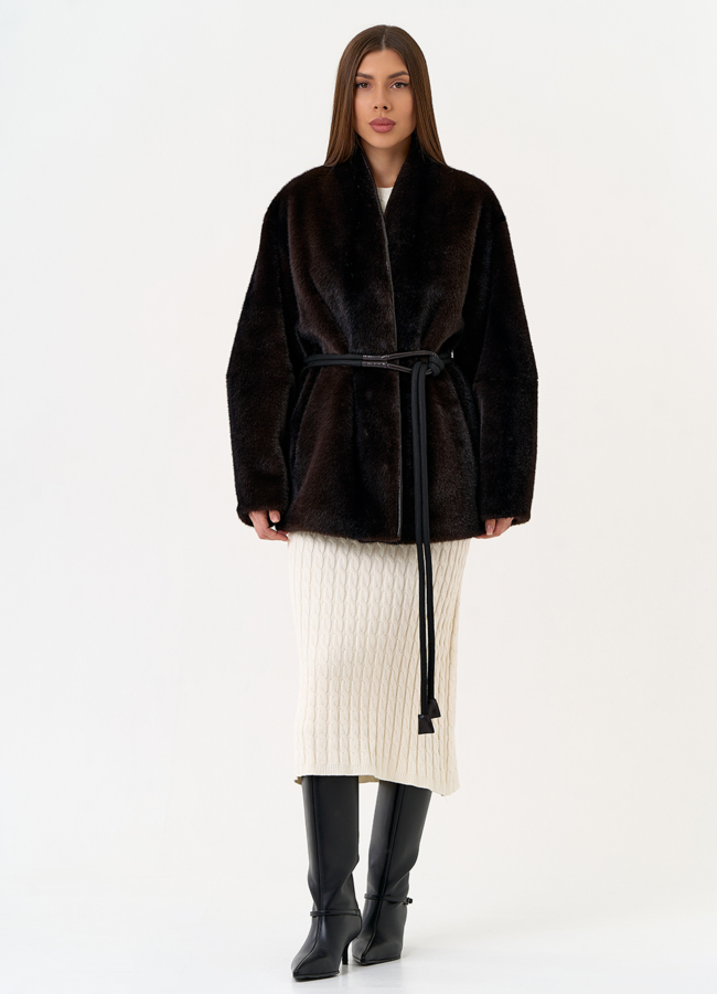 Женская шуба из эко меха коричневого цвета модель № 31522 в рассрочку