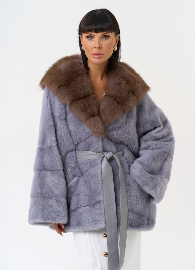 Женская шуба из меха норки с капюшоном из меха куницы модель № 27580 универмаг малина