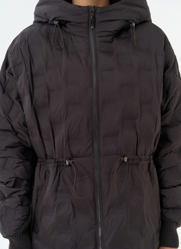 Женская куртка с капюшоном