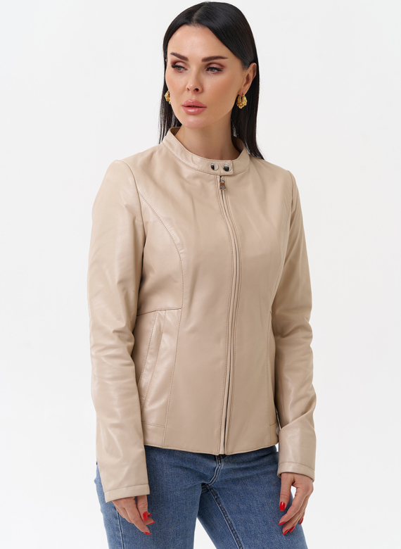 Светлая кожаная куртка