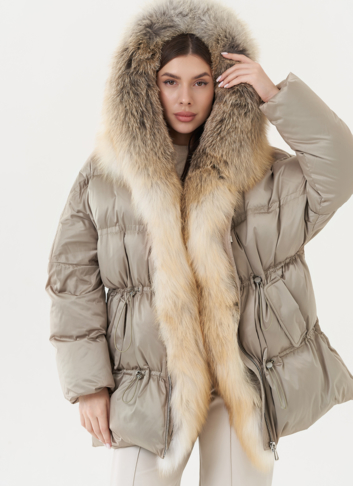 Пуховик женский с капюшоном 