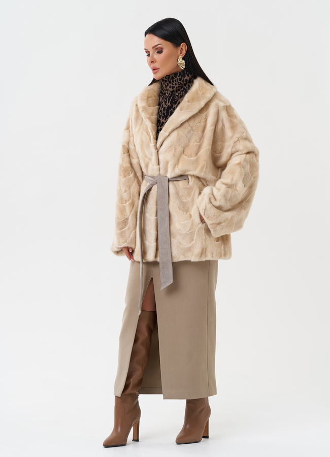 Женская шуба из меха норки модель № 28441 в кредит