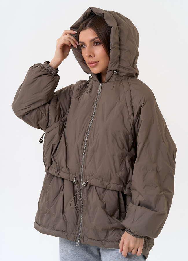 фото Женская куртка в коричневом цвете с капюшоном модель № 31391