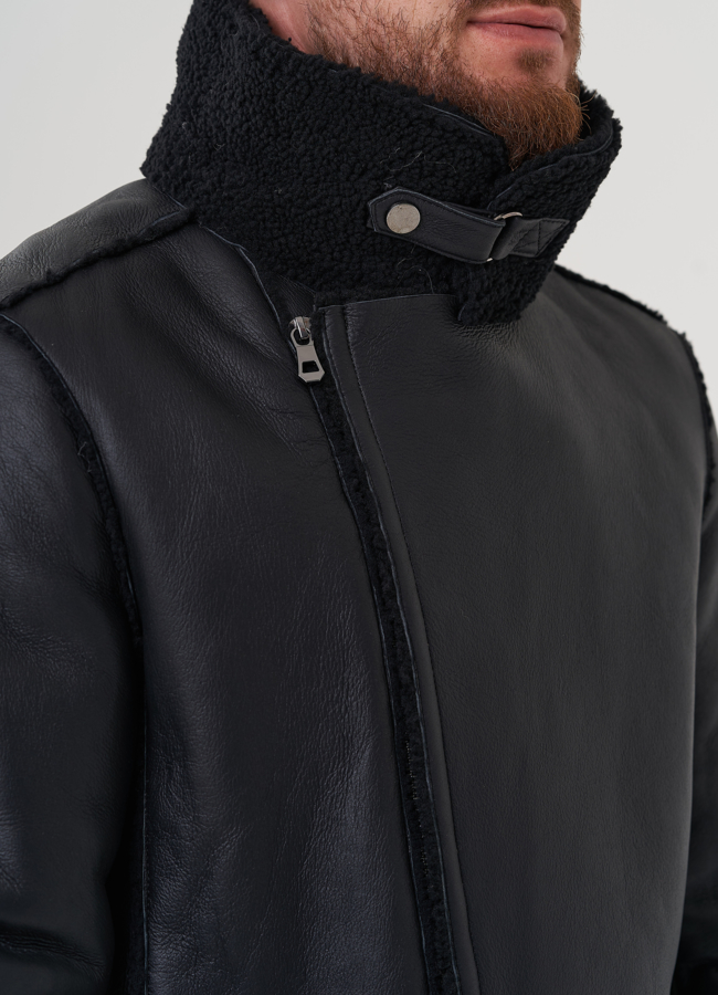 Дубленка мужская черного цвета  модель № 81636 универмаг малина