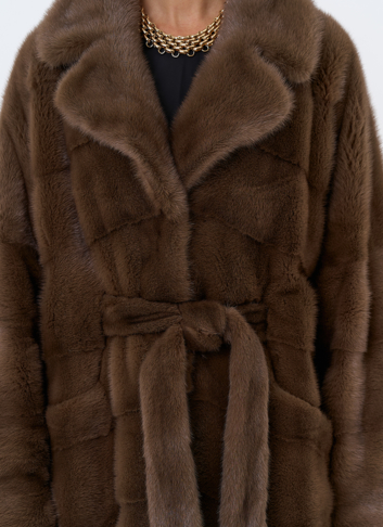 Длинная шуба с английским воротником