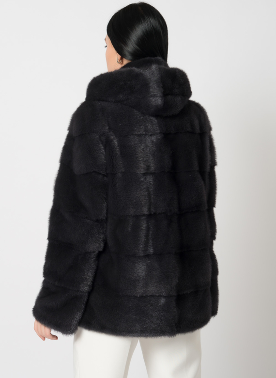 Куртка из меха норки с капюшоном