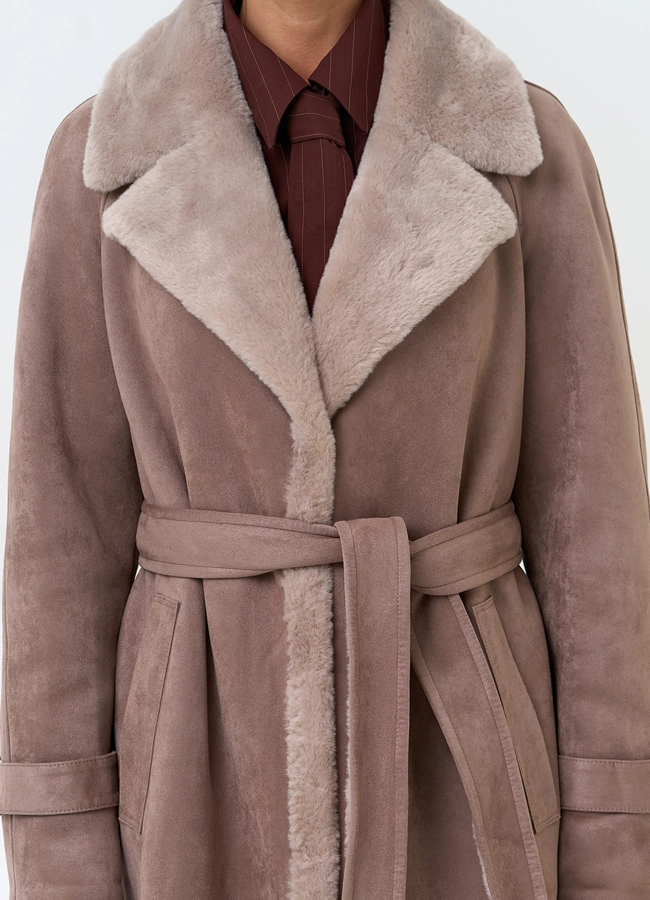 Женская дубленка из эко замши с английским воротником модель № 33918 универмаг малина