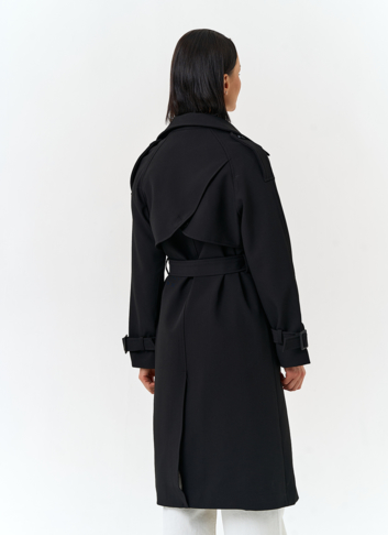 Женский плащ черного цвета