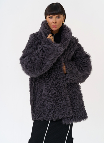 Женская двухсторонняя дубленка с декоративным поясом