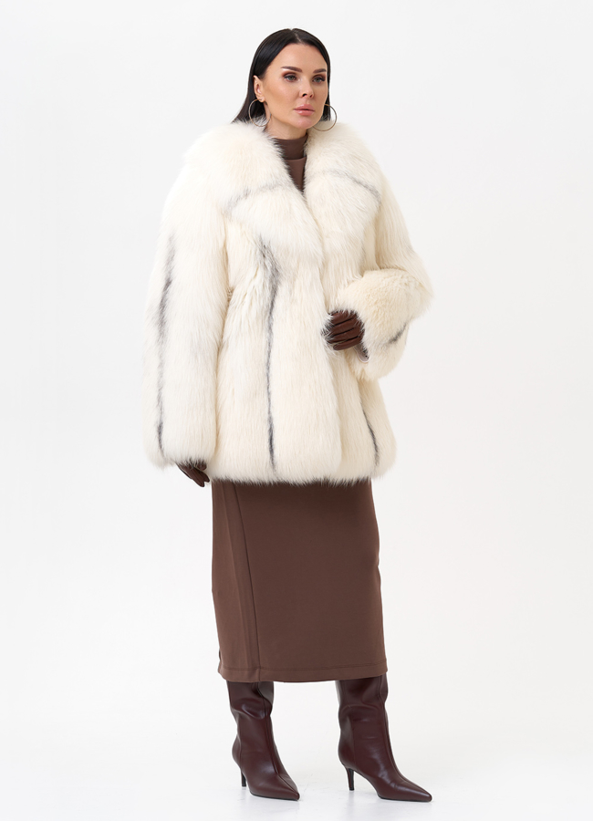 Белая куртка из лисы модель № 29457 универмаг малина