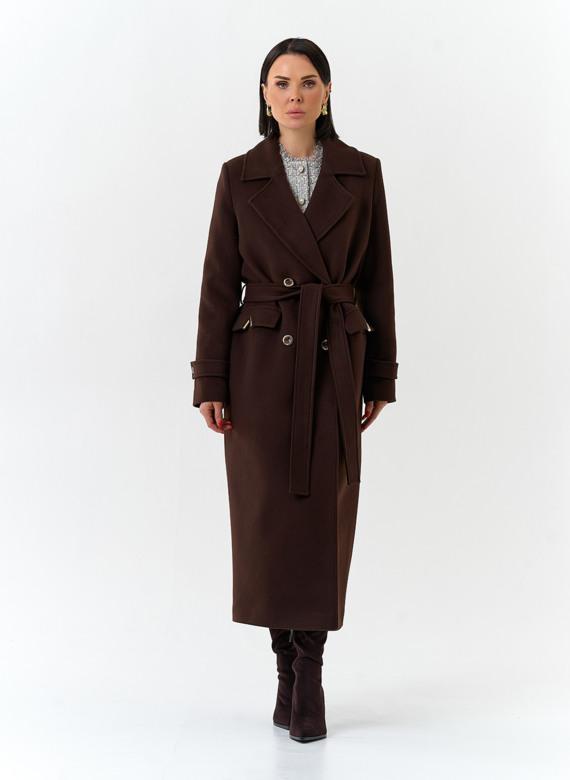 Женское пальто с английским воротником