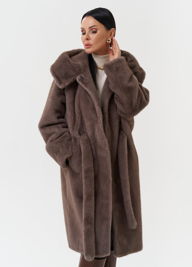 Пальто из эко меха с капюшоном модель № 28640 универмаг малина