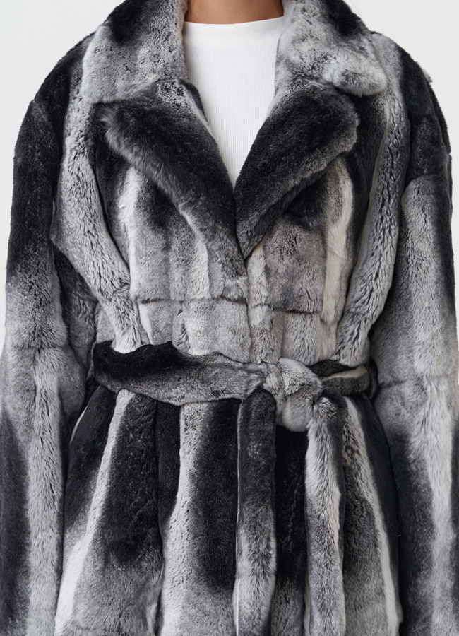 Шуба из меха кролика с английским воротником модель № 28134 в рассрочку