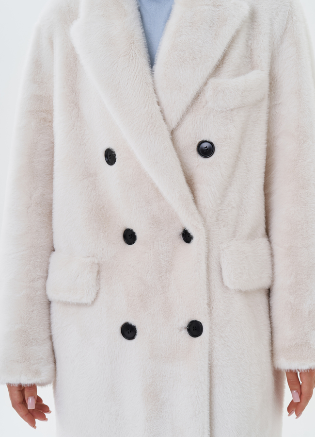 Двубортное пальто из эко меха модель № 27689 универмаг малина