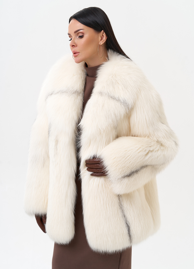Белая куртка из лисы модель № 29457 универмаг малина