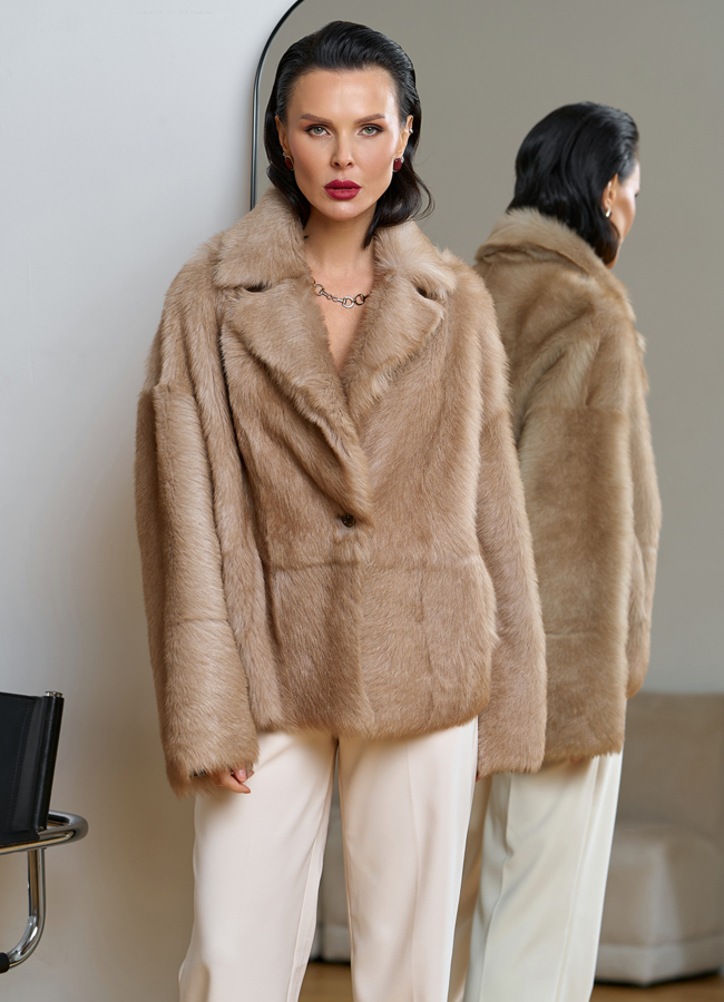 Женская натуральная дубленка с английским воротником модель № 31628 меха малина