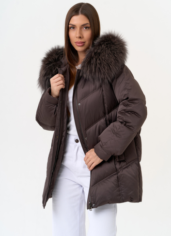 Женский пуховик с капюшоном из меха чернобурки
