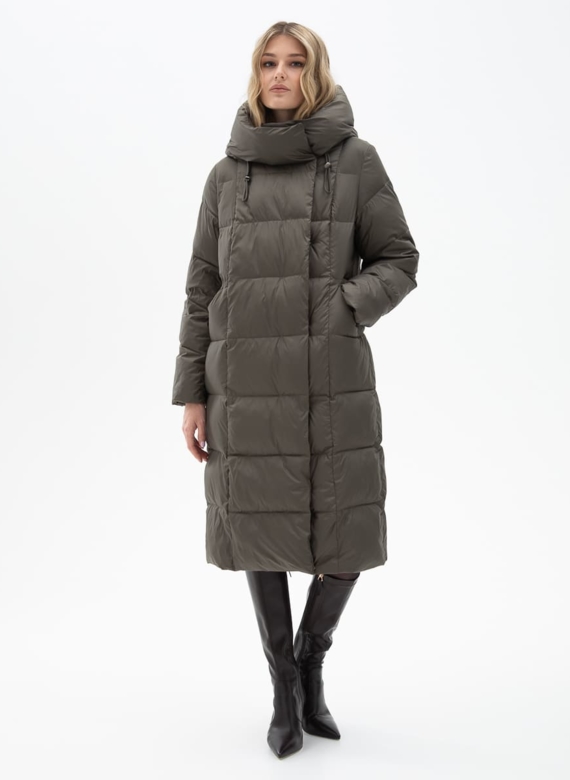 Женский пуховик с капюшоном
