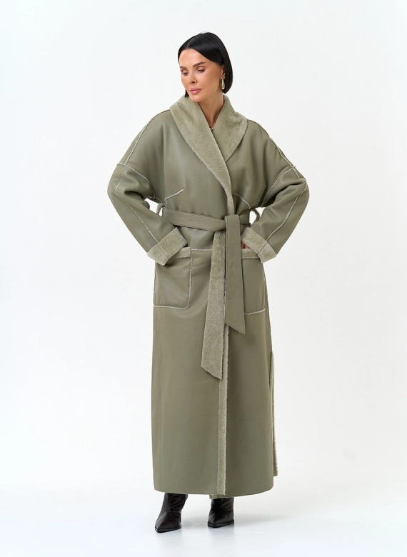 Женская дубленка зеленого цвета фото