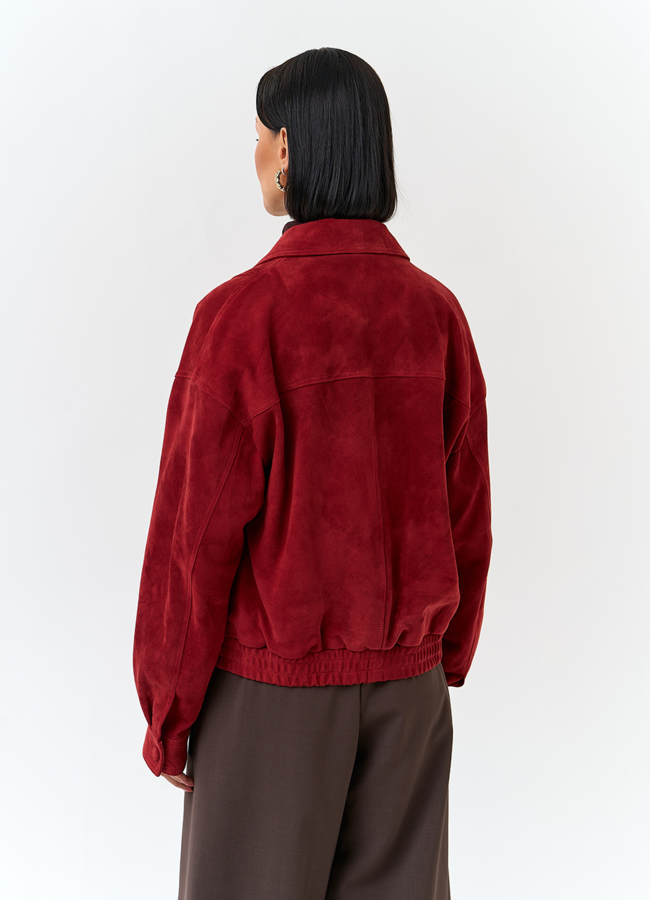 Женская куртка из натуральной замши красного цвета модель № 32740 универмаг малина
