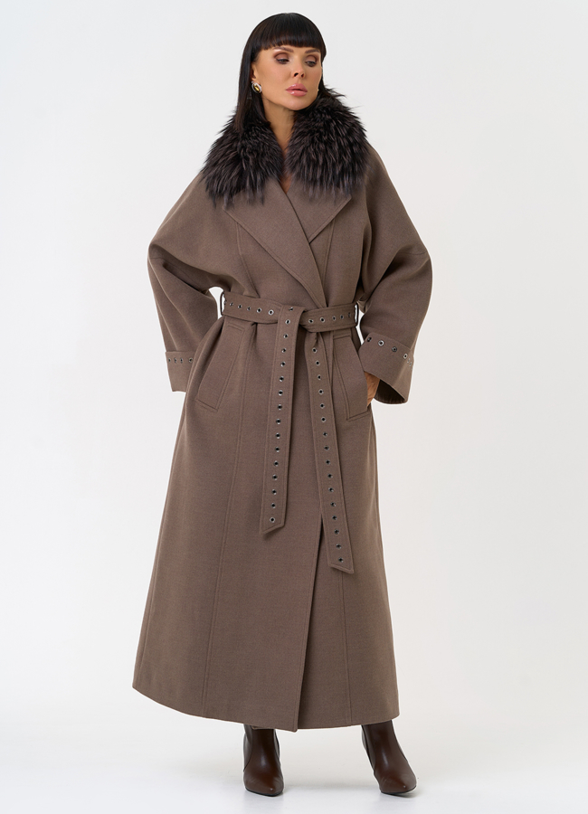 Утепленное женское пальто с английским воротником из меха лисы модель № 31553 универмаг малина