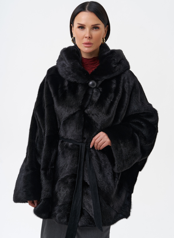 Шуба с капюшоном и норки