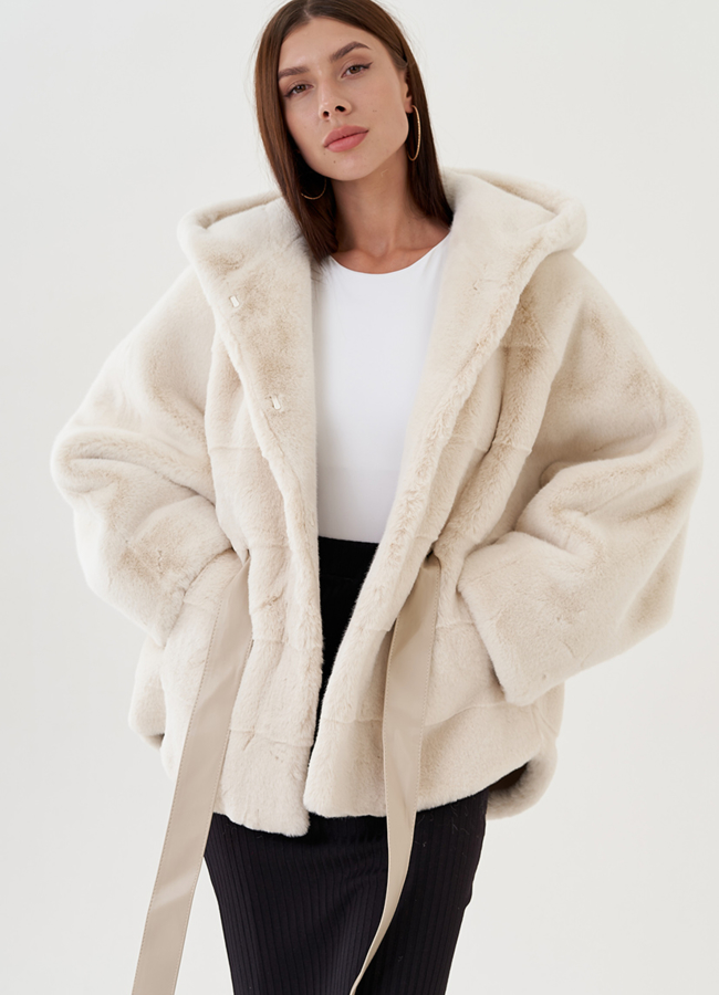 Куртка из эко меха с капюшоном модель № 25084 универмаг малина