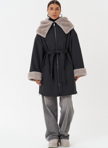 Пуховик с отделкой из эко меха 