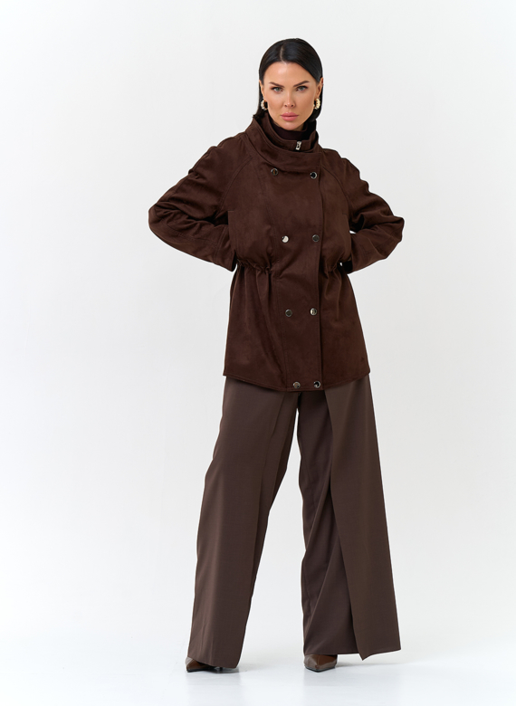 Женская куртка из эко замши с воротником стойкой