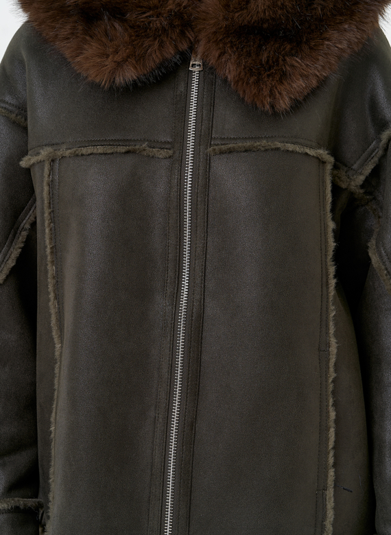 Женская дубленка из эко замши с капюшоном из эко меха