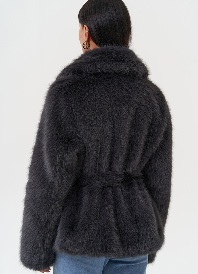 фото Женская шуба из эко меха с английским воротником модель № 31241