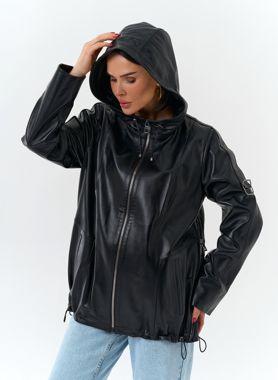 Женская куртка из натуральной кожи с капюшоном