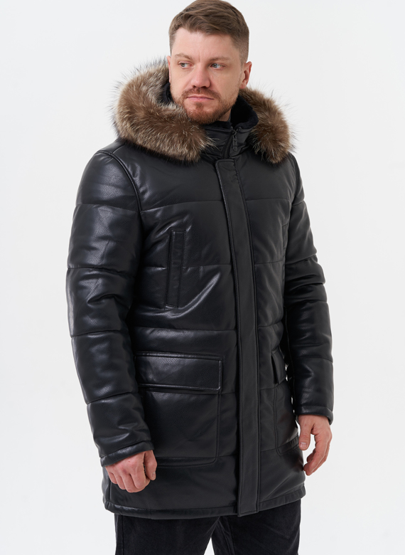 Пуховик из эко кожи с капюшоном из меха енота