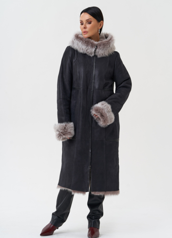 Дубленка с отделкой из тосканы с капюшоном