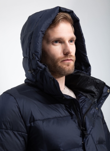 Пуховик мужской синего цвета с капюшоном 