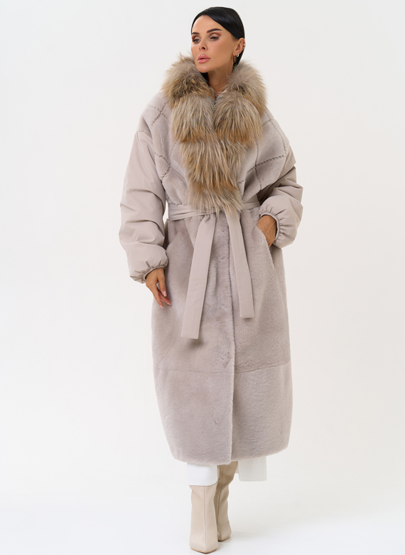 Комбинированное женское зимнее пальто с воротником из меха лисы